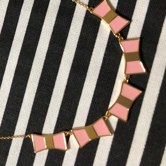 NEW Bow Shoppe Row Necklace - Picture 13 of 13